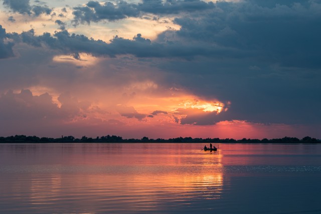 Päikeseloojang Doonau deltal, Rumeenia