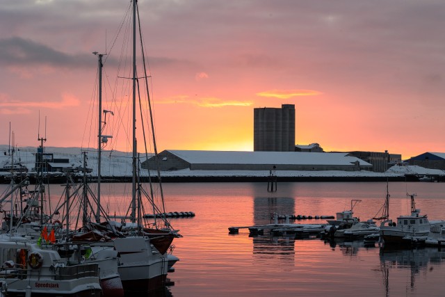 Talvine jahisadam Kirkenes linnas Norras