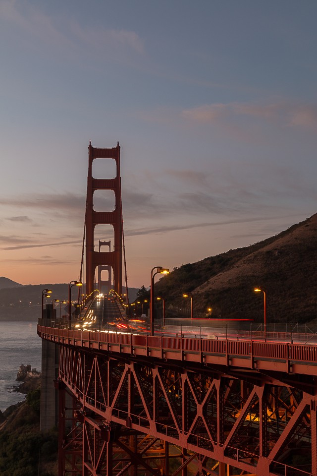 Autod ületavad San Franciscos Californias asuvat Kuldvärava silda