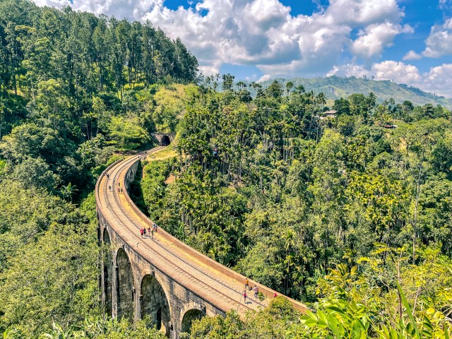 Üheksa kaarega sild Ellas, Sri Lankal