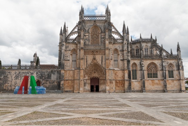 Vaade Bathala kloostrile ja selle esisele väljakule, Portugal
